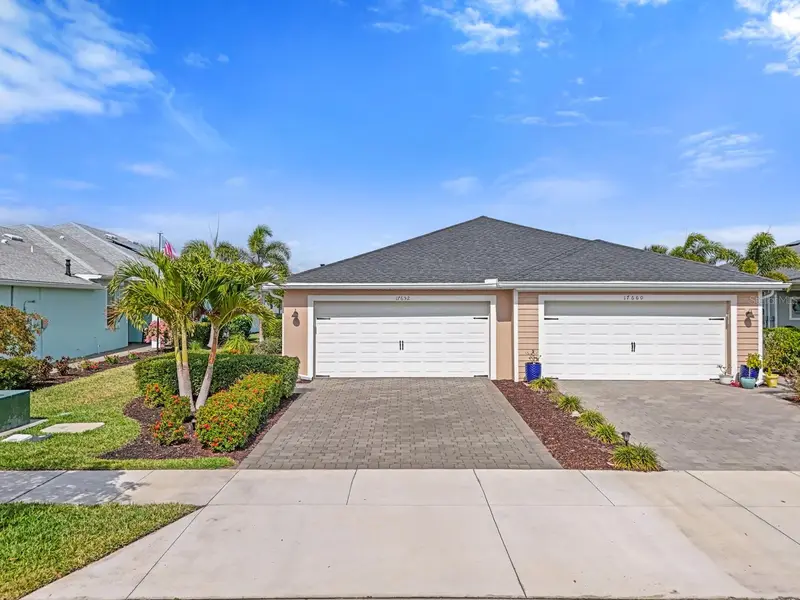 17652 Woodland Ct, FL