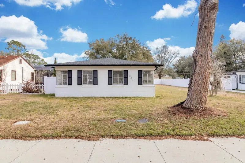 307 E Monument Ave #A, FL