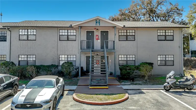 201 Pine Violet Ct #201, FL