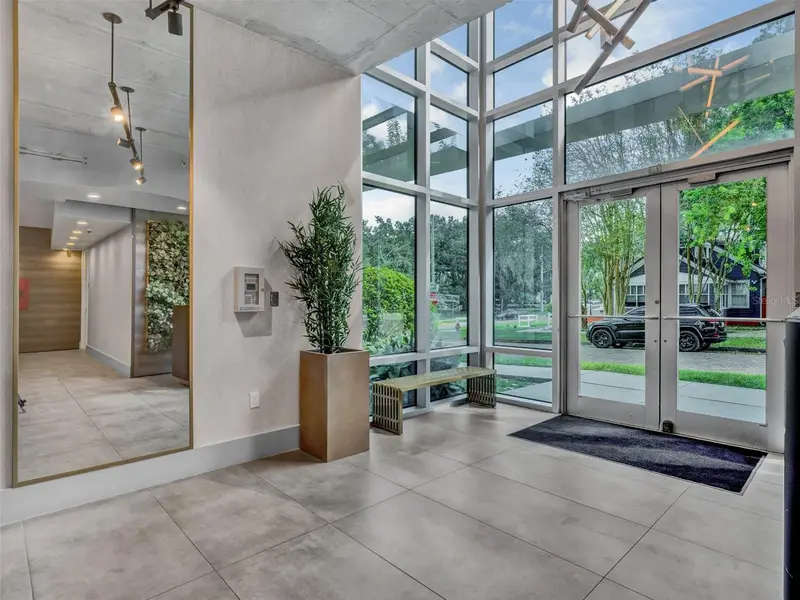 525 E Jackson St #401, FL