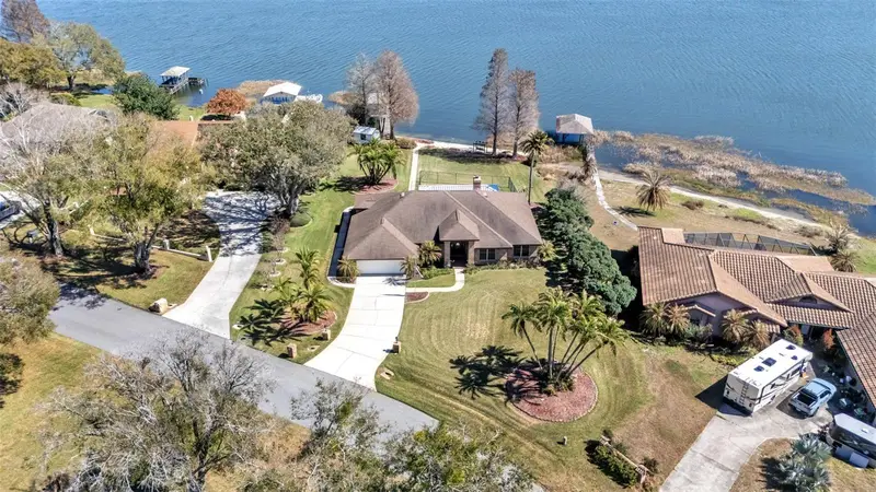122 W Juliana Way, FL