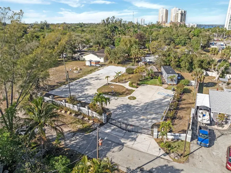 1280 & 1290 Williams St, FL