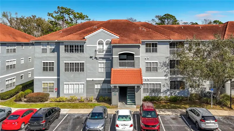 18001 Richmond Place Dr #1233, FL