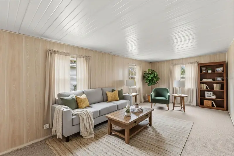 1960 Pinewood Ln, FL