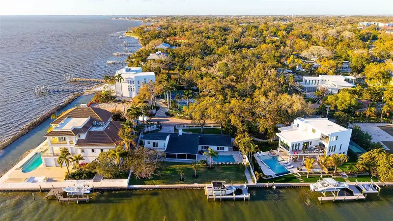 940 Alameda Way, FL