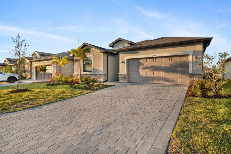 1590 Saddlewood Cir, FL