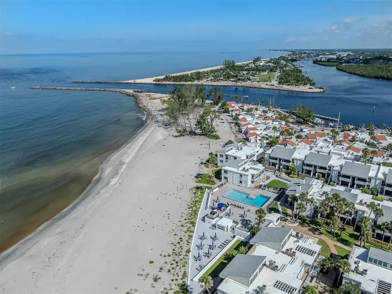 1555 Tarpon Center Dr #242, FL