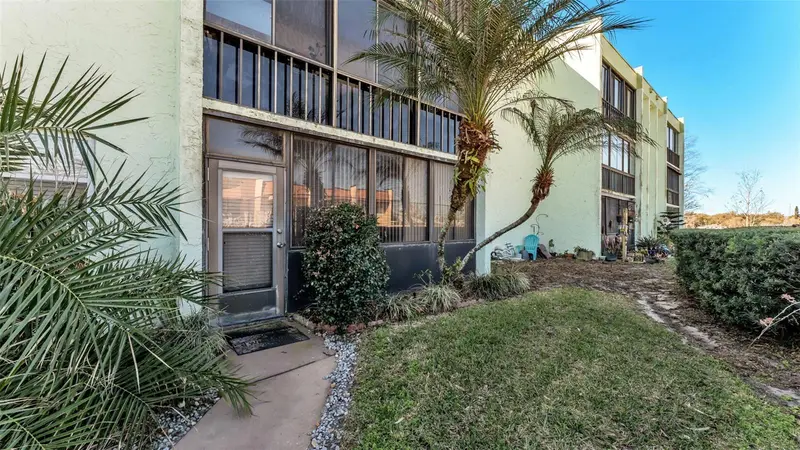 1130 N Lake Parker Ave #A109, FL