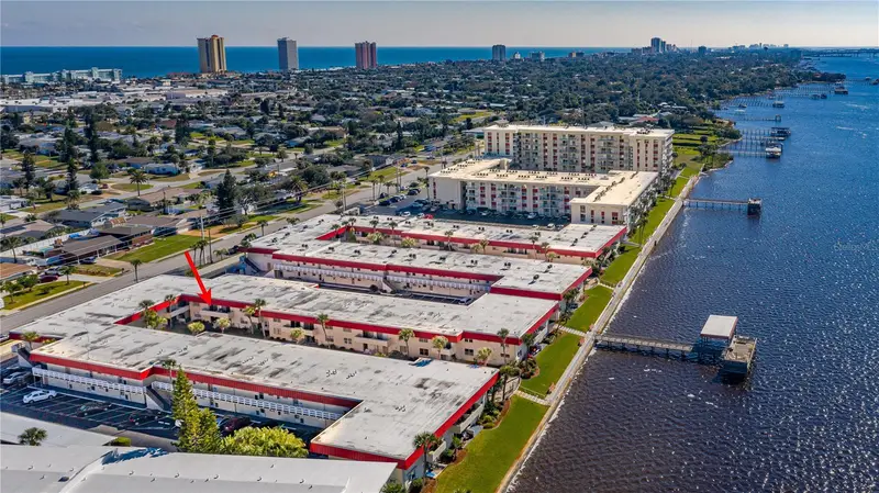 2901 N Halifax Ave #220, FL
