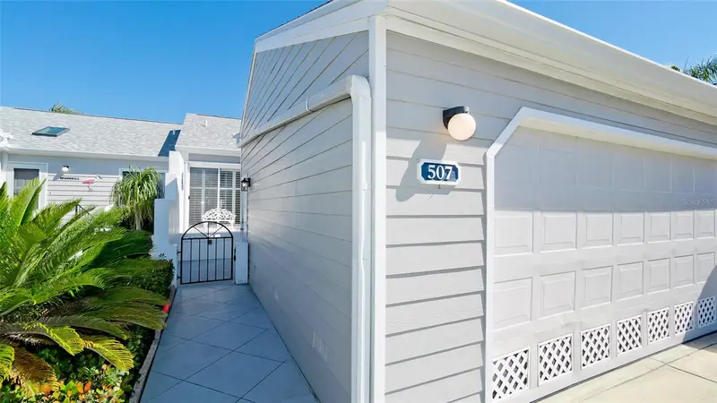 507 Sanderling Cir, FL
