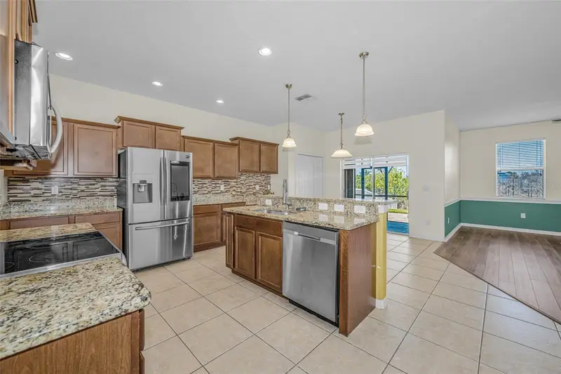 521 Vista Ridge Dr, FL