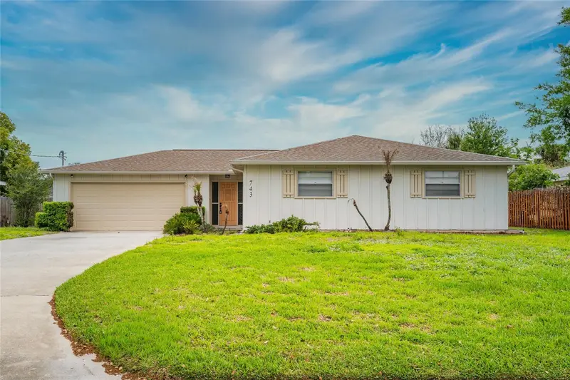 743 Knollview Blvd, FL