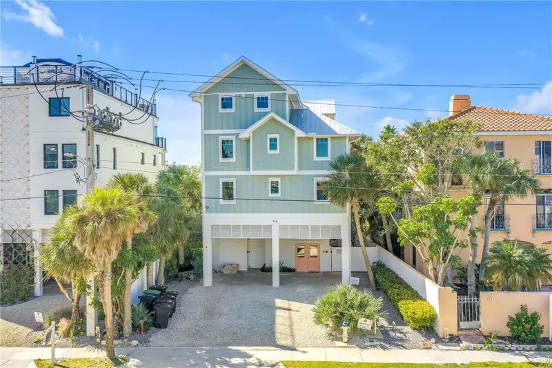 316 Beach Rd, FL