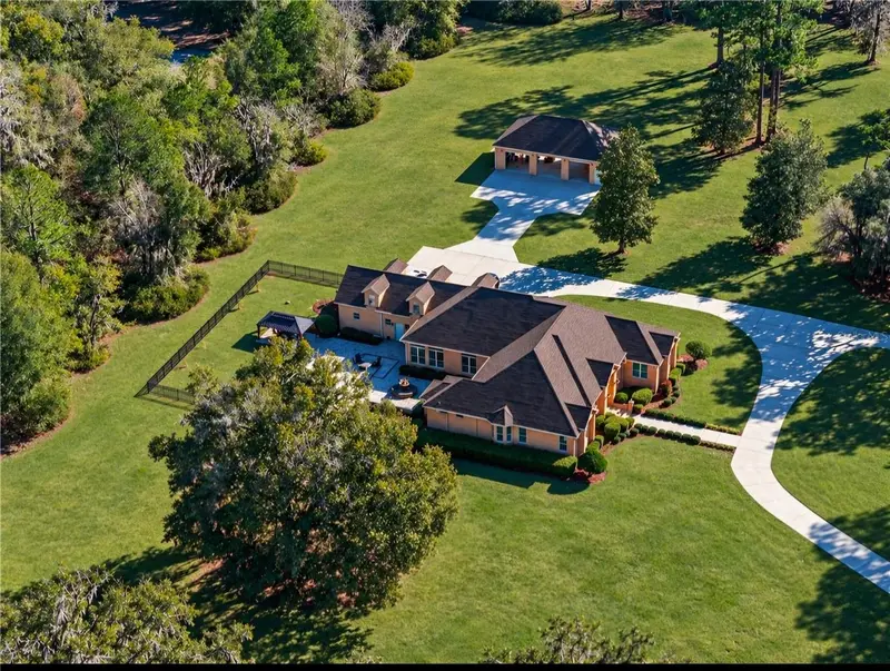 573 Se Nature Dr, FL