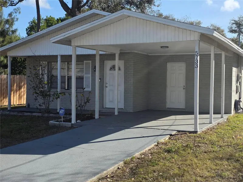 5733 66th Ln N, FL