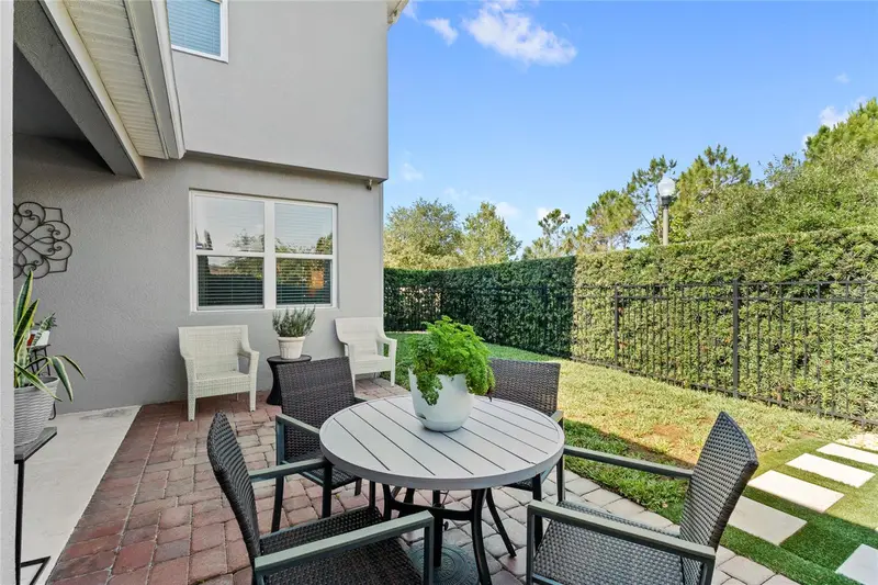 14372 Breda Center Loop, FL
