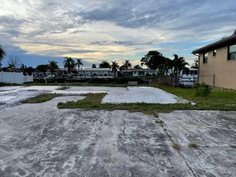 5008 Ensign Loop, FL