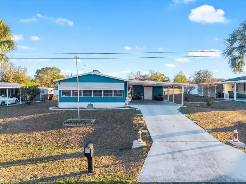 6832 Ne 3rd Pl, FL