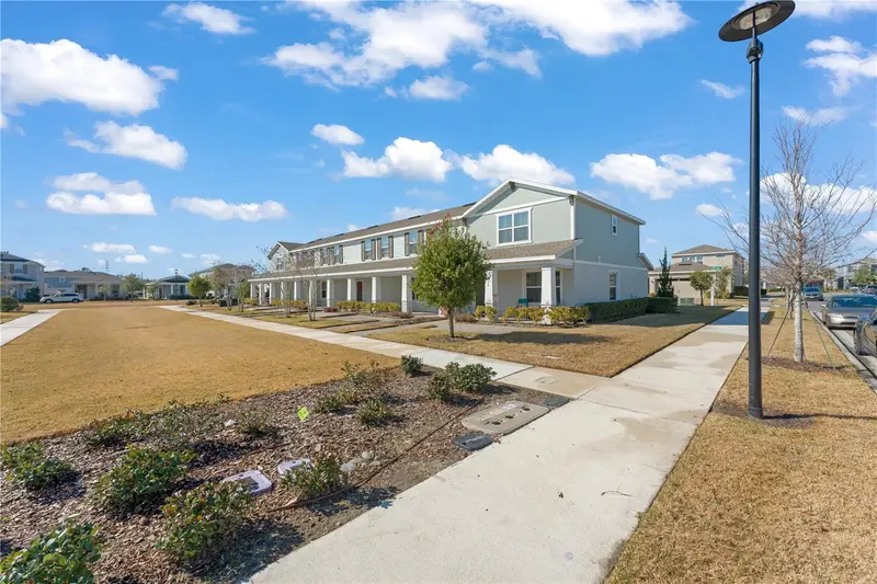 727 Costa Ln, FL