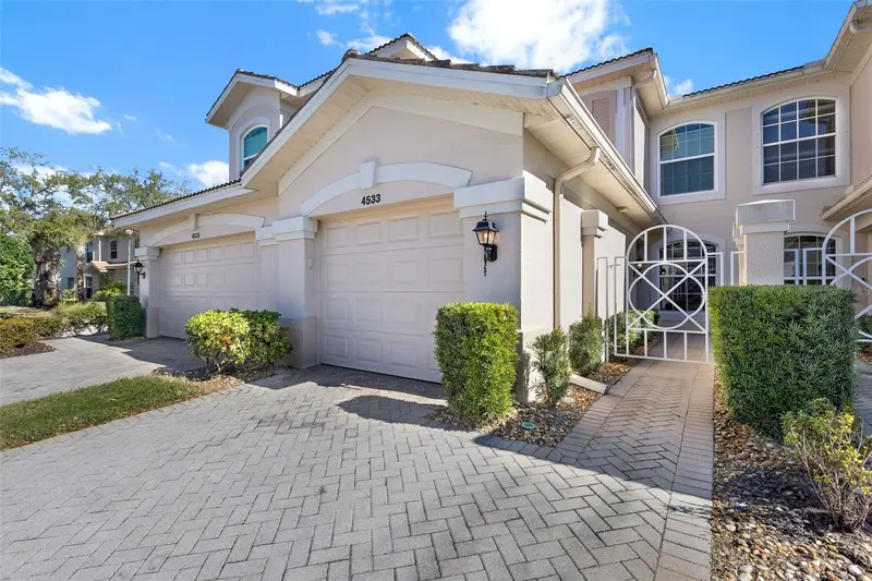 4533 Cinnamon Dr #2707, FL