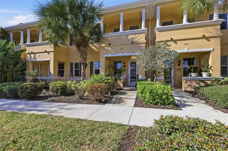 3880 82nd Avenue Cir E #104, FL