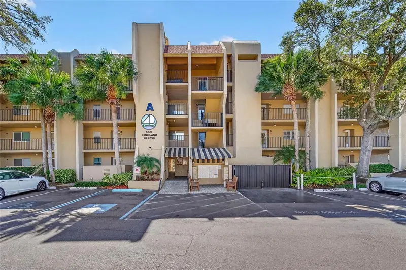 90 S Highland Ave #102, FL