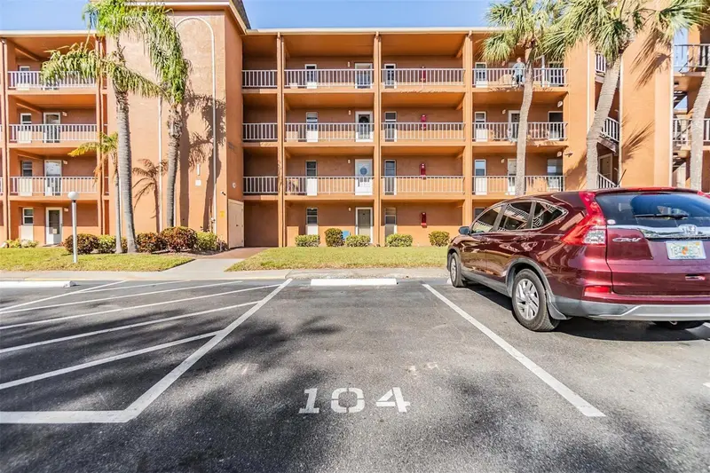 12760 Indian Rocks Rd #104, FL