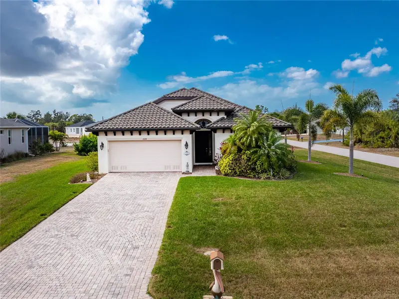 228 Antilla Dr, FL