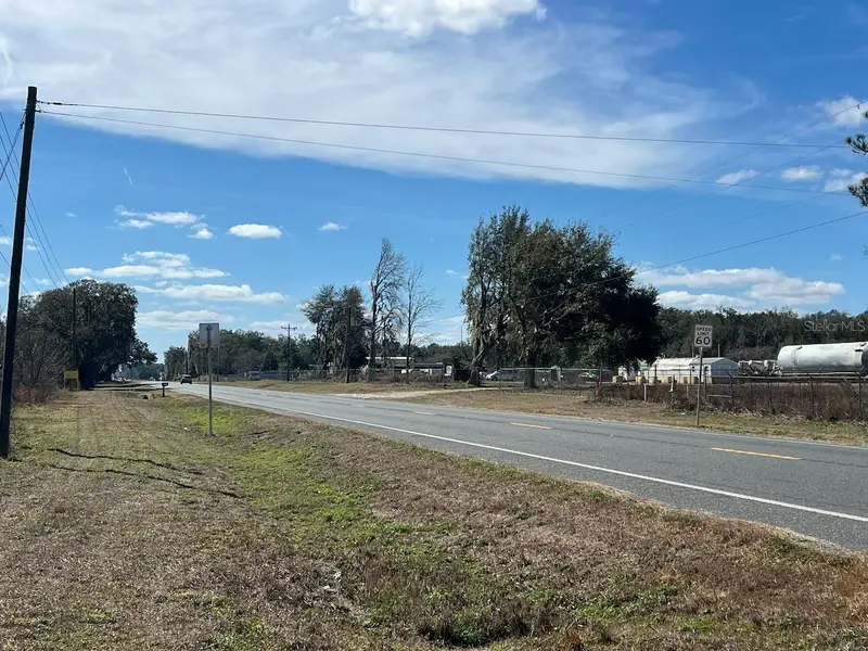 2351 Ne Highway 41, FL