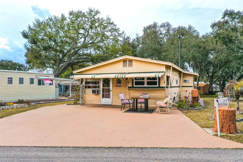 77 Silversides St, FL