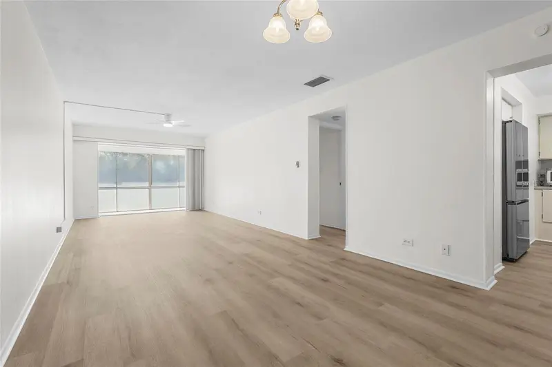 3950 Roxane Blvd #2b, FL