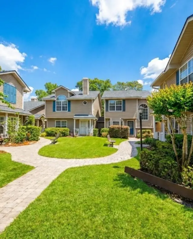 Lee Vista listing