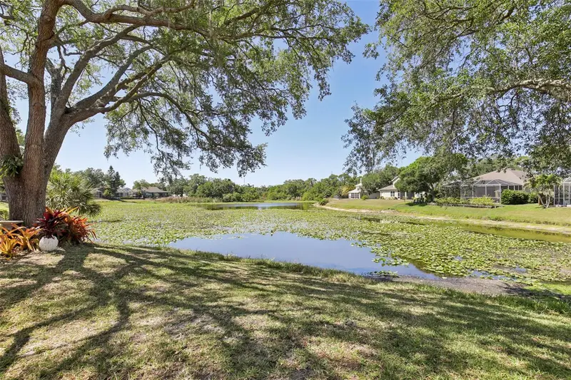 742 Shorecrest Dr, FL