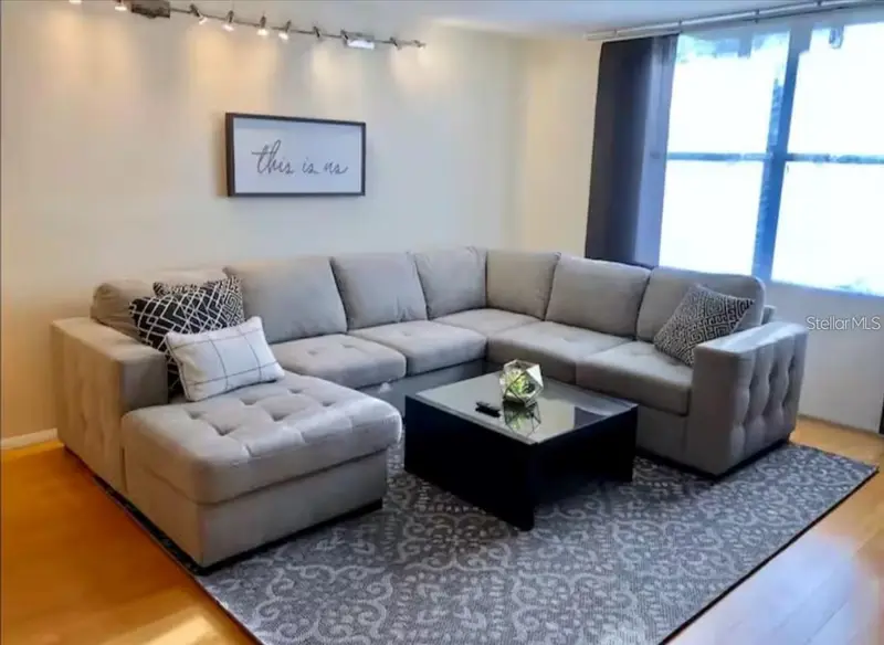 701 S Madison Ave #422, FL