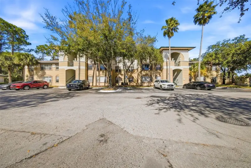 17114 Carrington Park Dr #201, FL