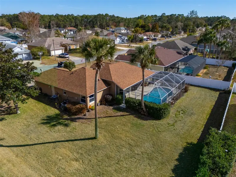 2 Edwin Ln, FL