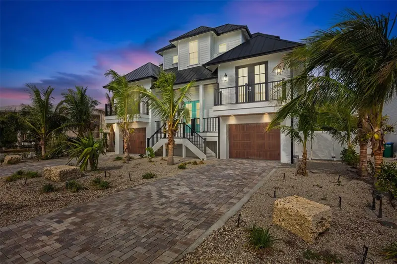 243 S Harbor Dr, FL