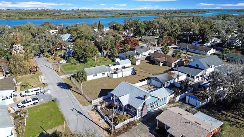 118 E Yelkca Ter, FL