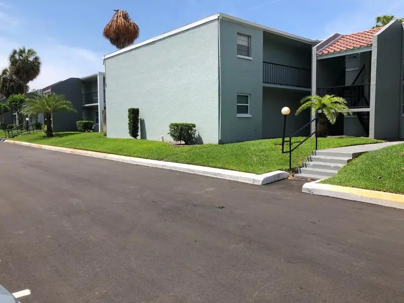 14413 Americana Cir #105, FL