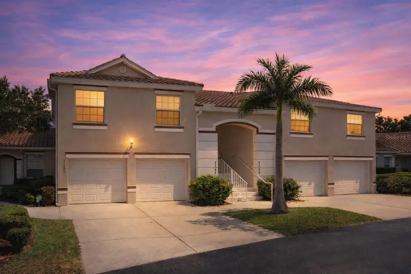 7158 Strand Cir, FL