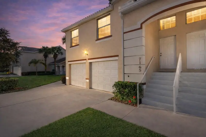 7158 Strand Cir, FL