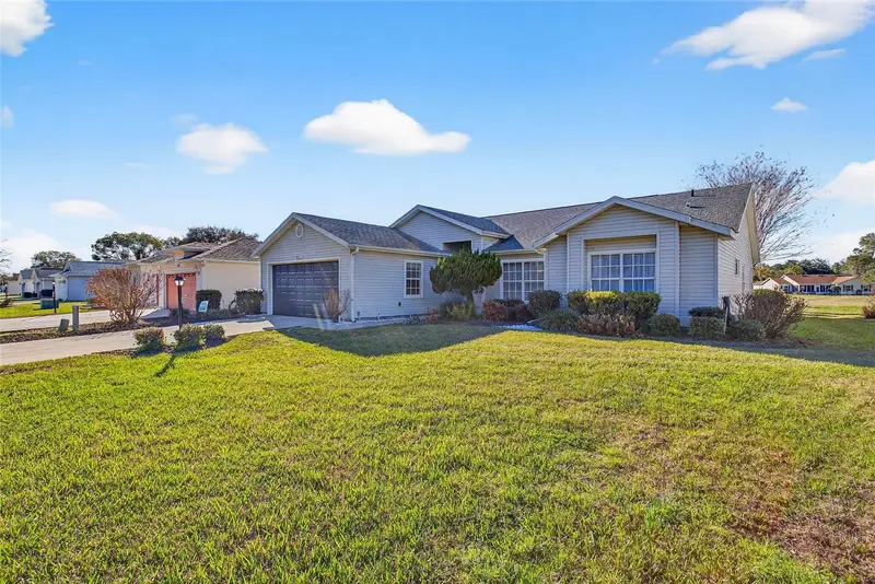 25113 Riverwalk Dr, FL