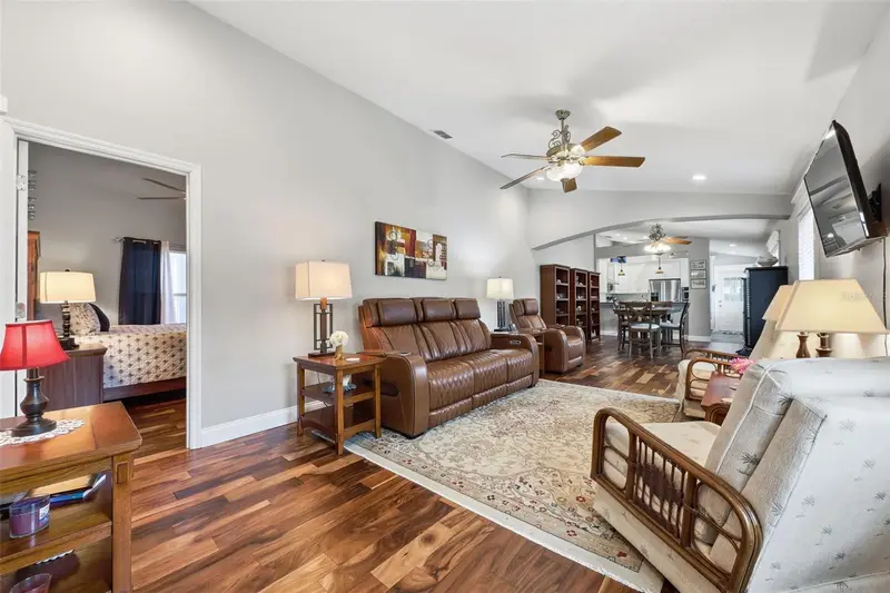 1406 Challenger Ave, FL