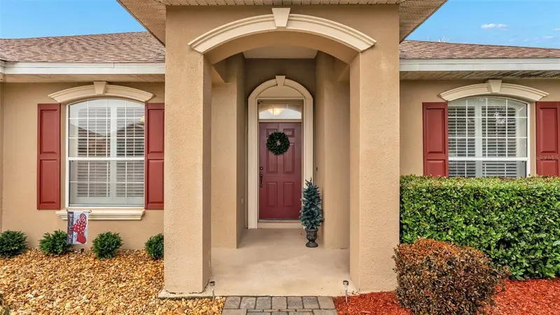 781 Country Walk Cv, FL