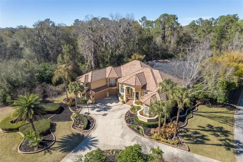 695 Se 47th Loop, FL
