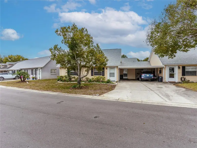 6652 Dartmoor Ln #5a, FL