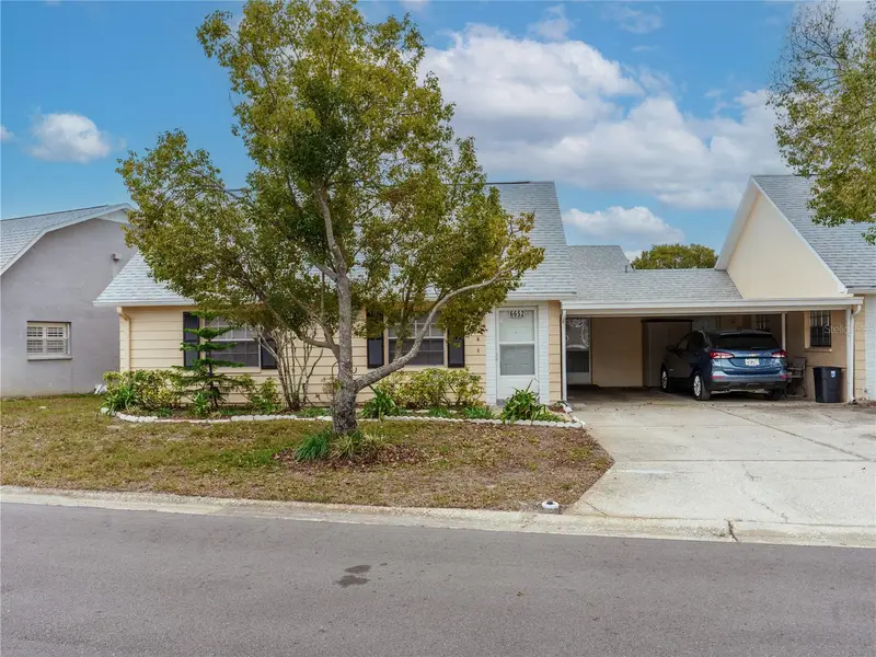 6652 Dartmoor Ln #5a, FL