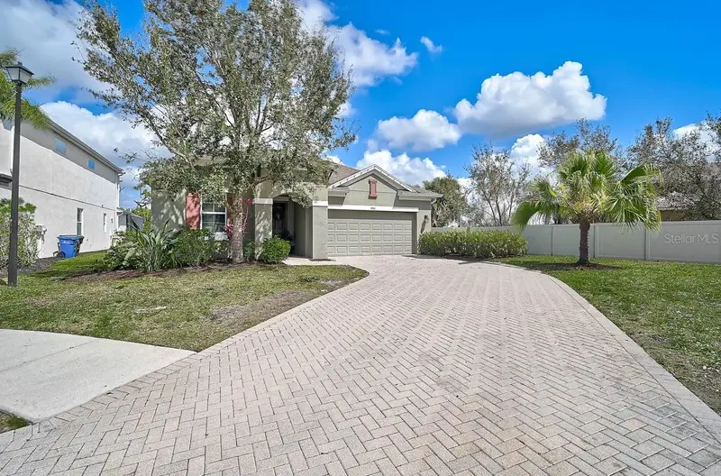 7431 Aguila Dr, FL