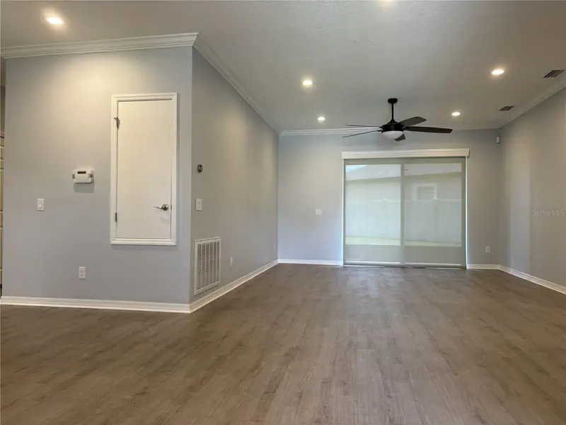 2118 Edgewater Cir, FL