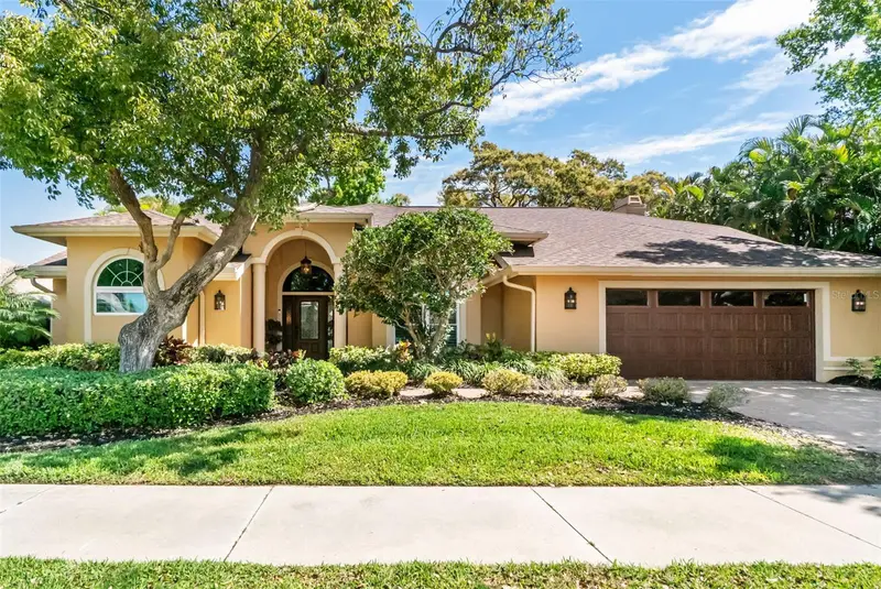8309 Shadow Pine Way, FL